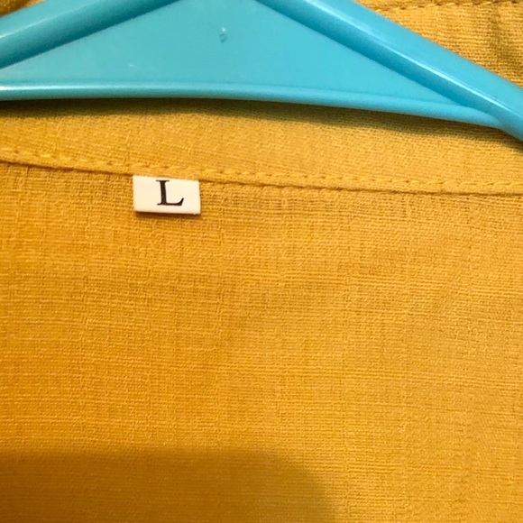 Tie Front V-neck Button Down Shirt - Picture 4 of 4